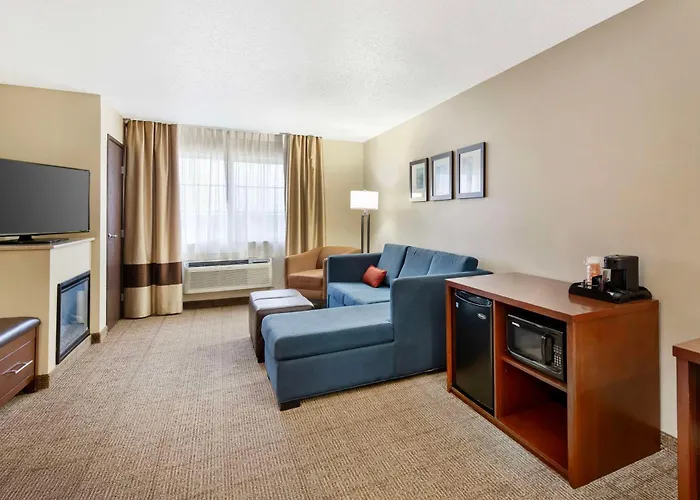 Comfort Suites Cedar Falls Industrial Park