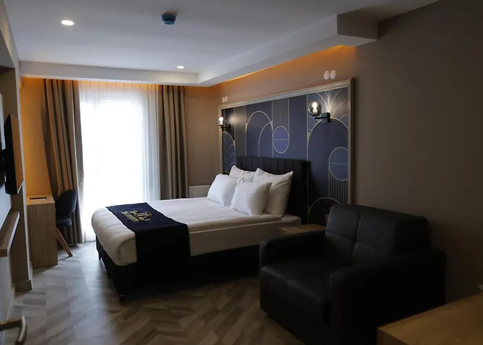 Iron Loft Hotel