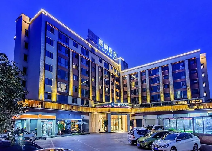 Lavande Hotel Nanchong Xihua Shida
