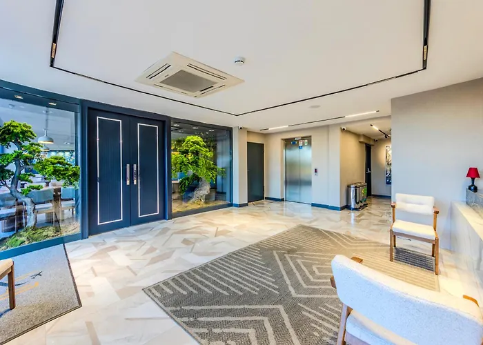 Heaven Premium Hotel Restaurant&Airport Shuttle