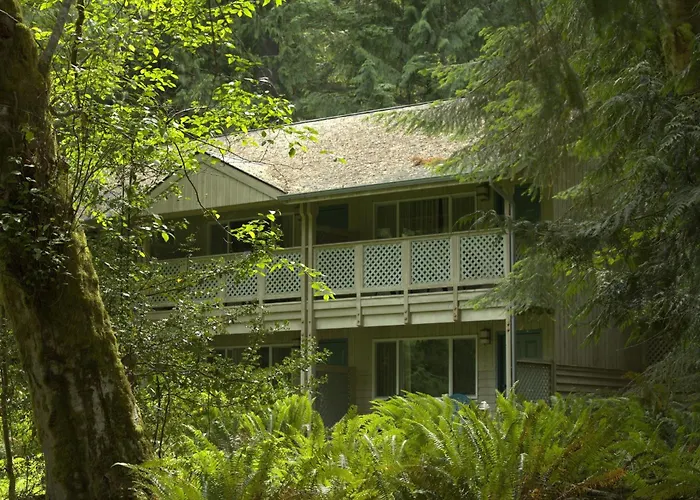 Lake Crescent Lodge