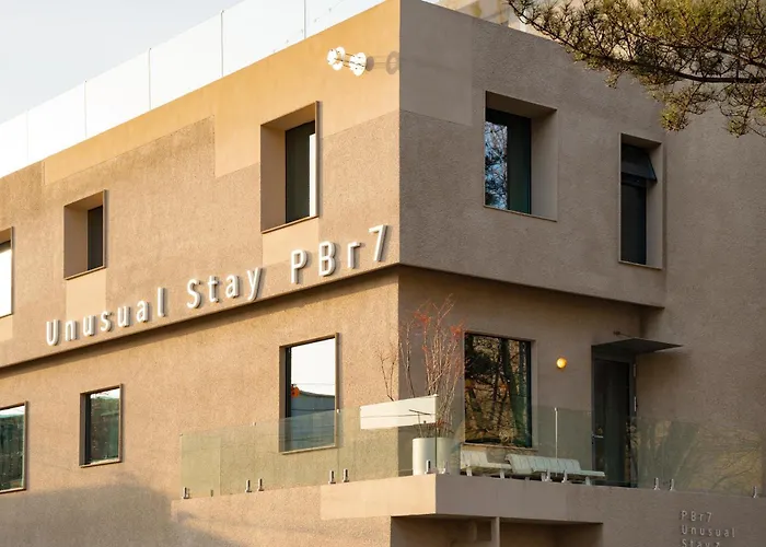 Pbr7 Hotel Unusual Stay
