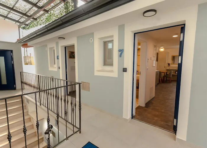 Blue Pearl Elite Apartments