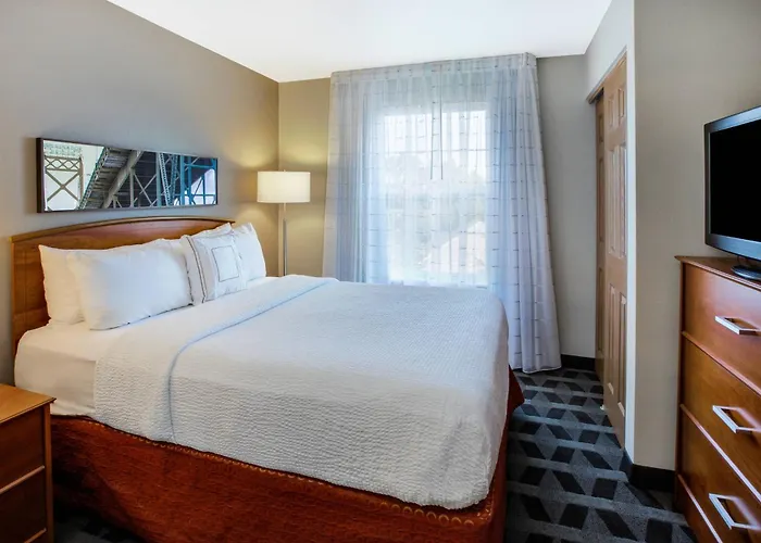 Towneplace Suites By Marriott Detroit Livonia