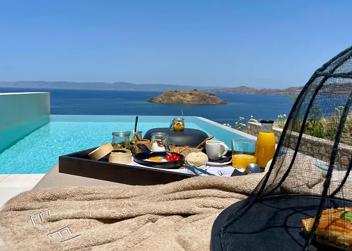 Eleia Seafront Rooms & Villas