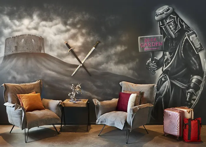 Moxy York