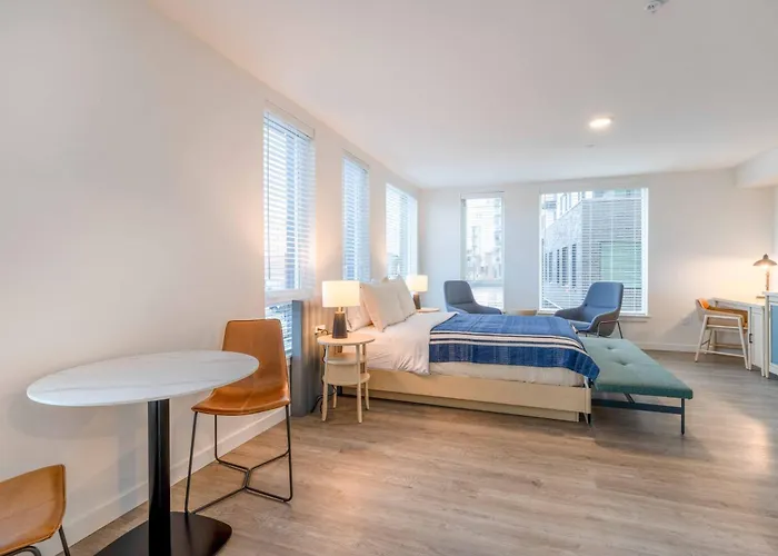 Marina Square Suites
