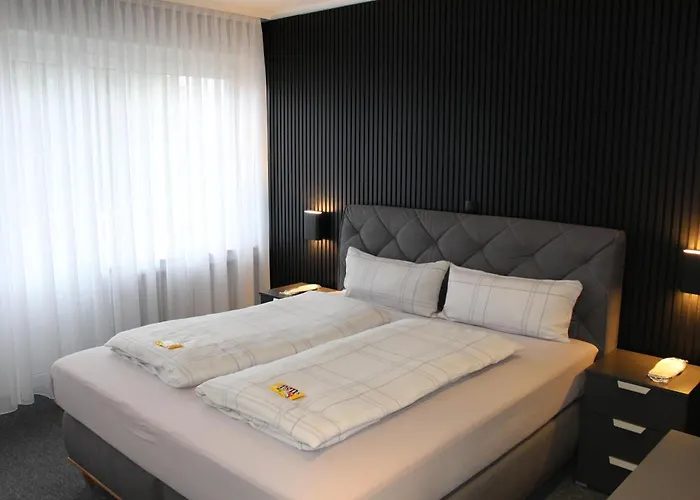 M&M Park Hotel