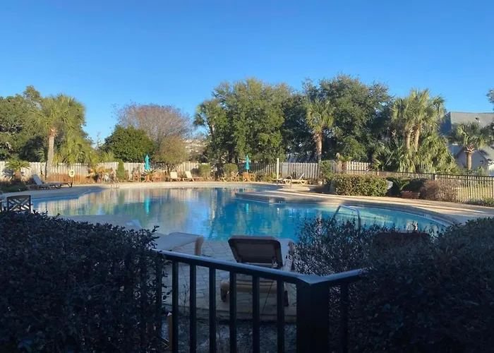 Cozy Bayfront Condo