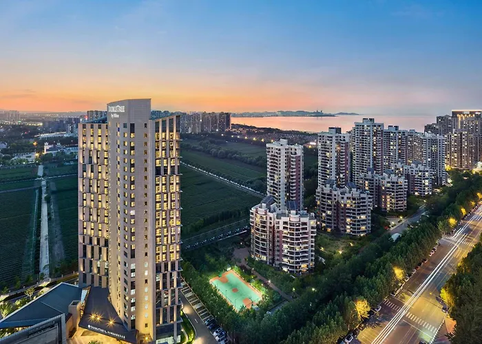 Doubletree By Hilton Yantai Golden Coast Hotel & Suites