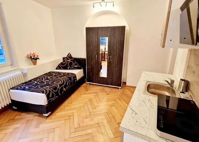 Zur Schönen Lau- Monteurzimmer