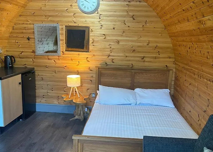 Original Glamping Pod With Hot Tub