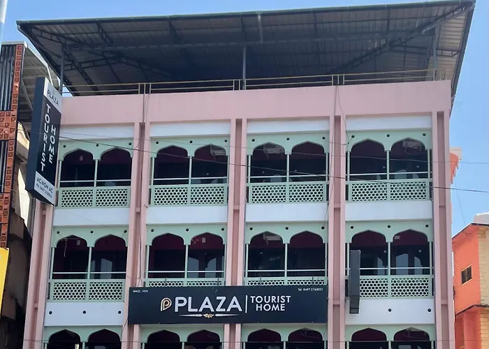 Plaza Tourist Home