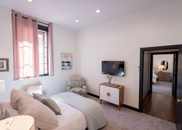 Speakeasy 2 Room Suite