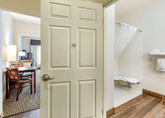 Quality Inn & Suites University Fort Collins