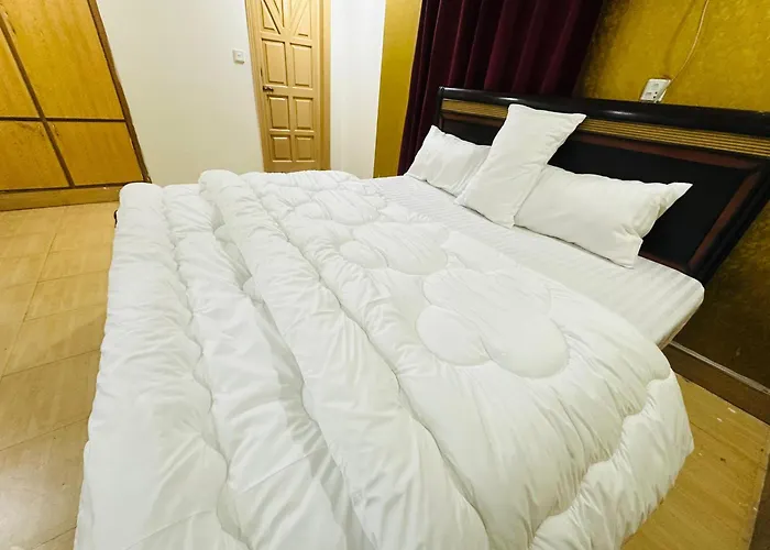 Kashmir Continental Hotel And Guest House