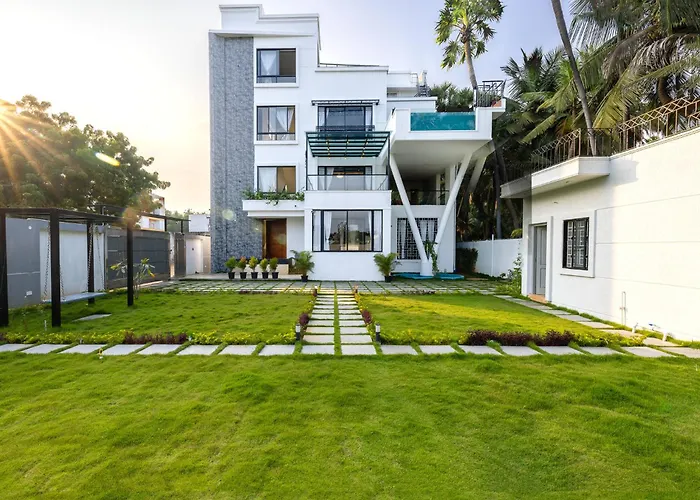 The Serene Shores - Luxury Private Villa