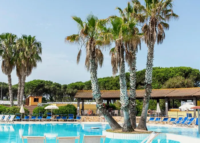 Hotel With Swimming Pool In Arborea Just 650 Meters From The Sea