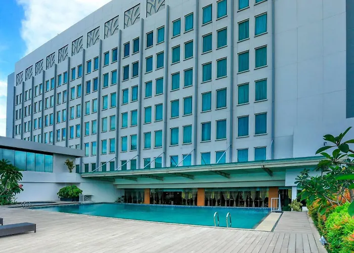 Five Premiere Hotel