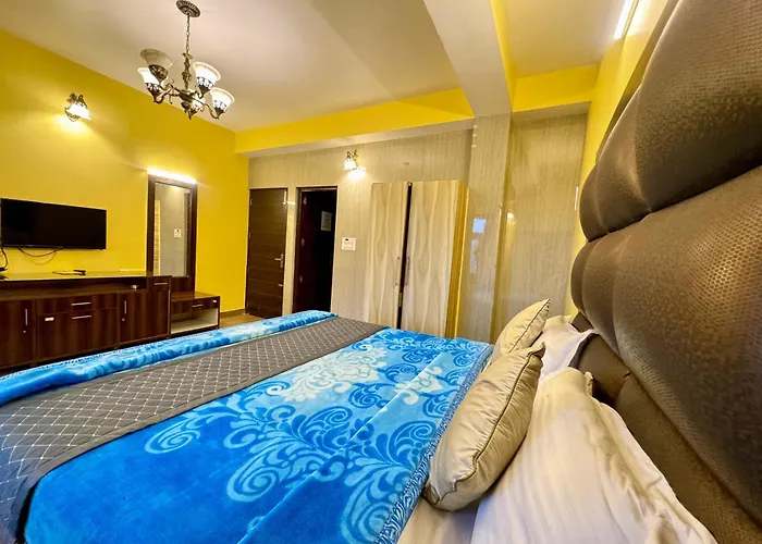 The Royal Moon Hotel Shimla