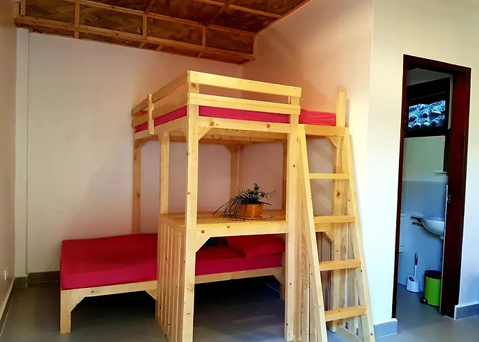 Lokal Home Hostel