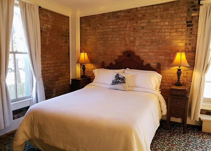 Iron Horse Hotel