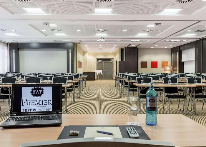 Hotel Regensburg Operated By Beepartment