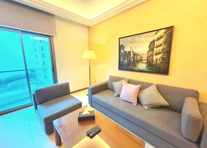 King Suites Hotel