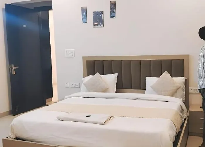 Global Luxury Stay