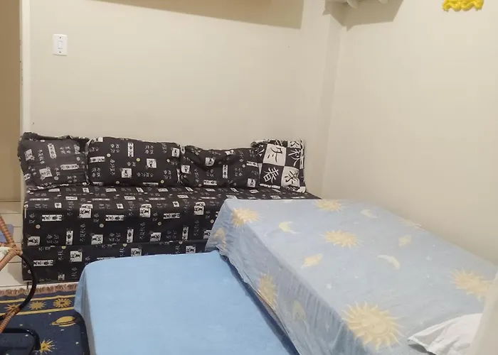 Vista para o mar e Farol de Olinda, Perto da FACULDADE DE MEDICINA DE OLINDA , Cama Solteiro Com colchão Adicional, Estante e Ventilador