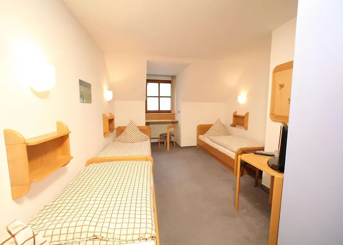 Hotel-Landgasthof Schuster