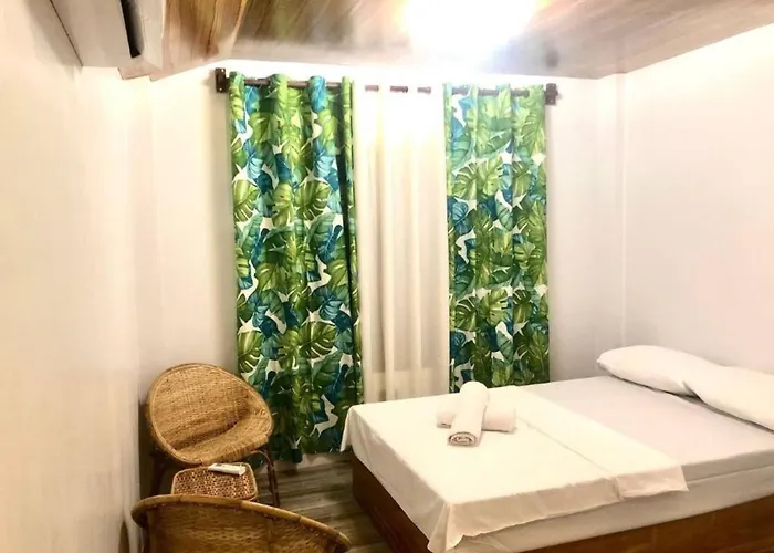 Reddoorz @ Ola Vida Casa Rental Ilocos Sur