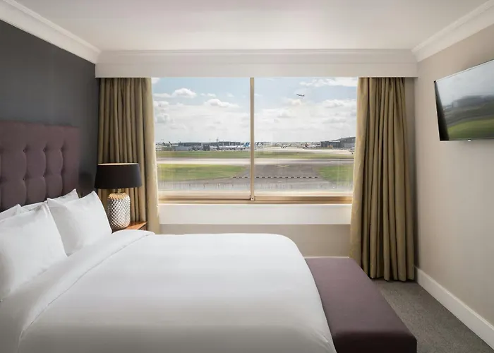 Renaissance London Heathrow Hotel