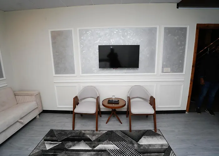 Luxvill Hotel