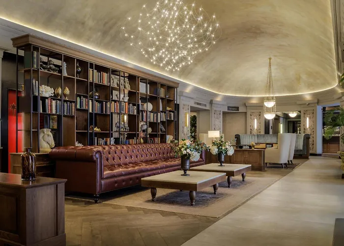 The Queens Hotel