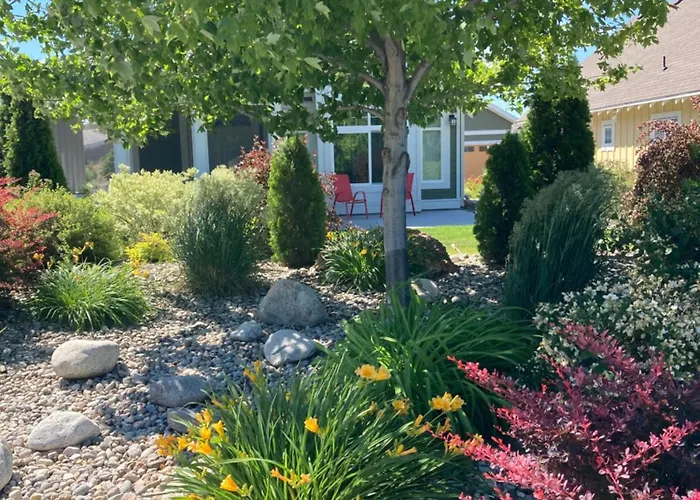 Sandy Beach Sauvignon Cottage - Osoyoos Escapade 3Bd-2Bt