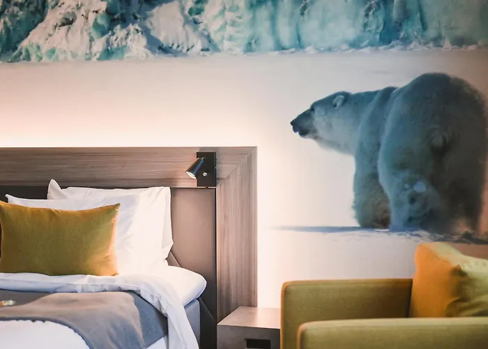 Svalbard Hotell | Polfareren