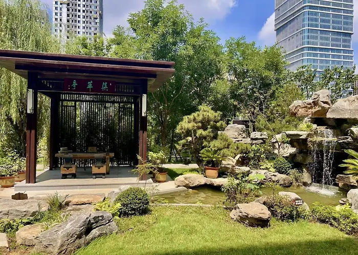 Century Runhua Hotel