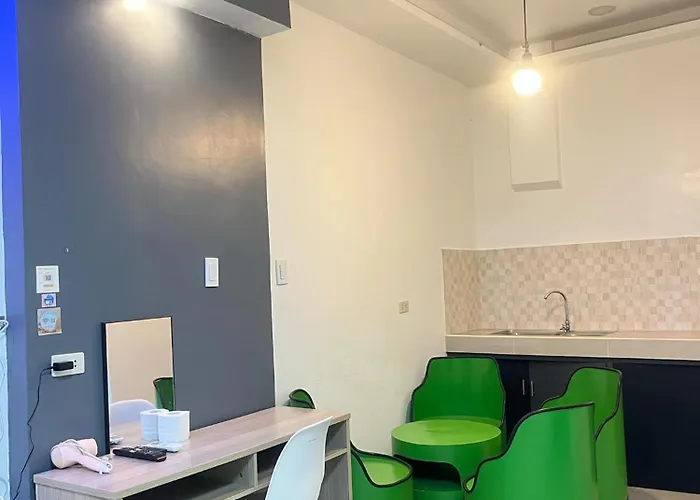 Shiri Hotel