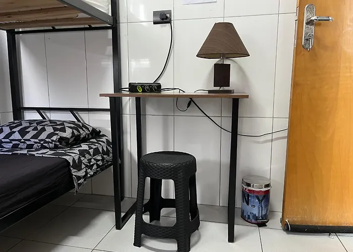 Quartos na Praia - Cozinha Compartilhada, Self Check-in, WiFi, Próximo à Praia