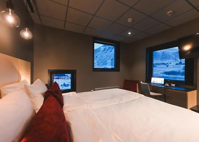 Svalbard Hotell | The Vault