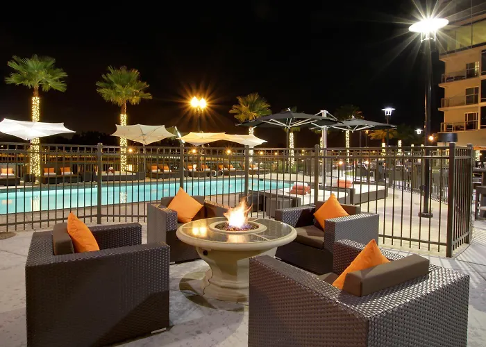 University Plaza Waterfront Hotel