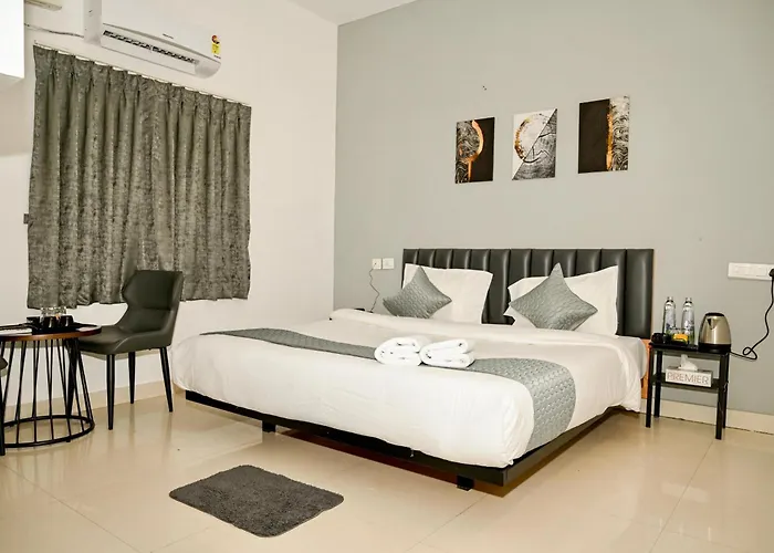 Bee Oak Budget Hotel