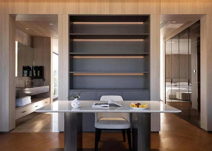 Taohuawu Mountain Luxury Villa Hotel