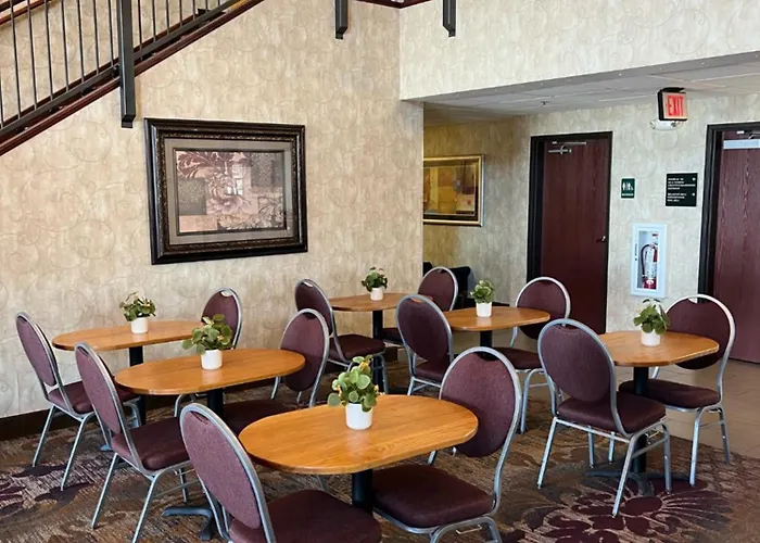 Grandstay Hotel & Suites Becker