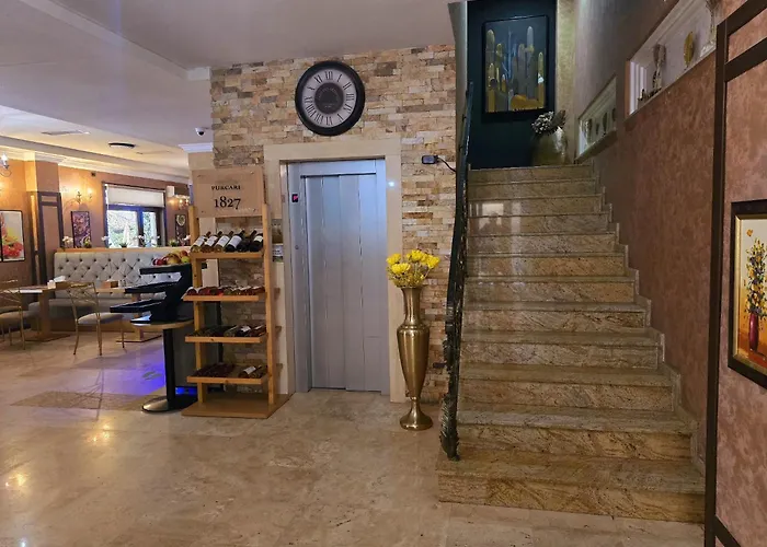 Hotel Yarus