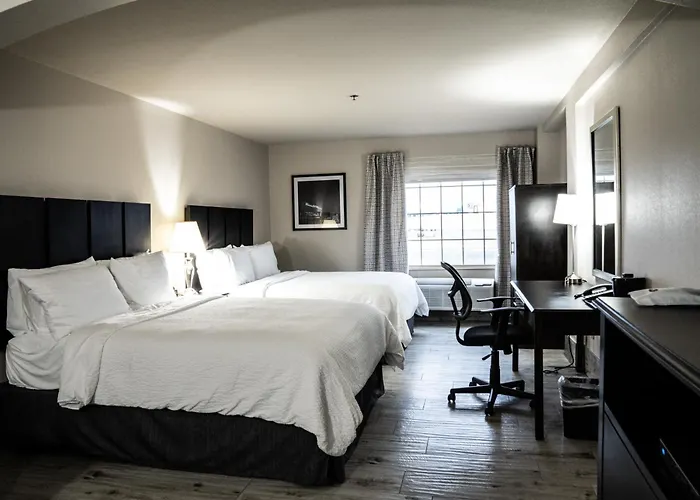 Lucille'S Hotel, Restaurant, & Bar