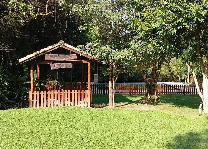 Pousada e Camping Claro Casa de Pedra
