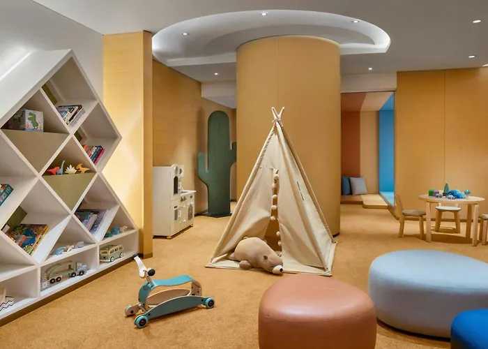 Sheraton Hong Kong Tung Chung Hotel