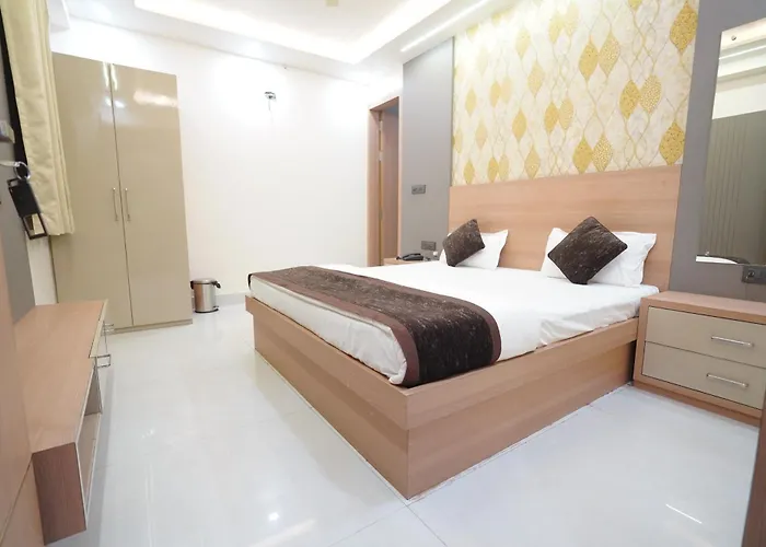 Hotel Vatika Royal